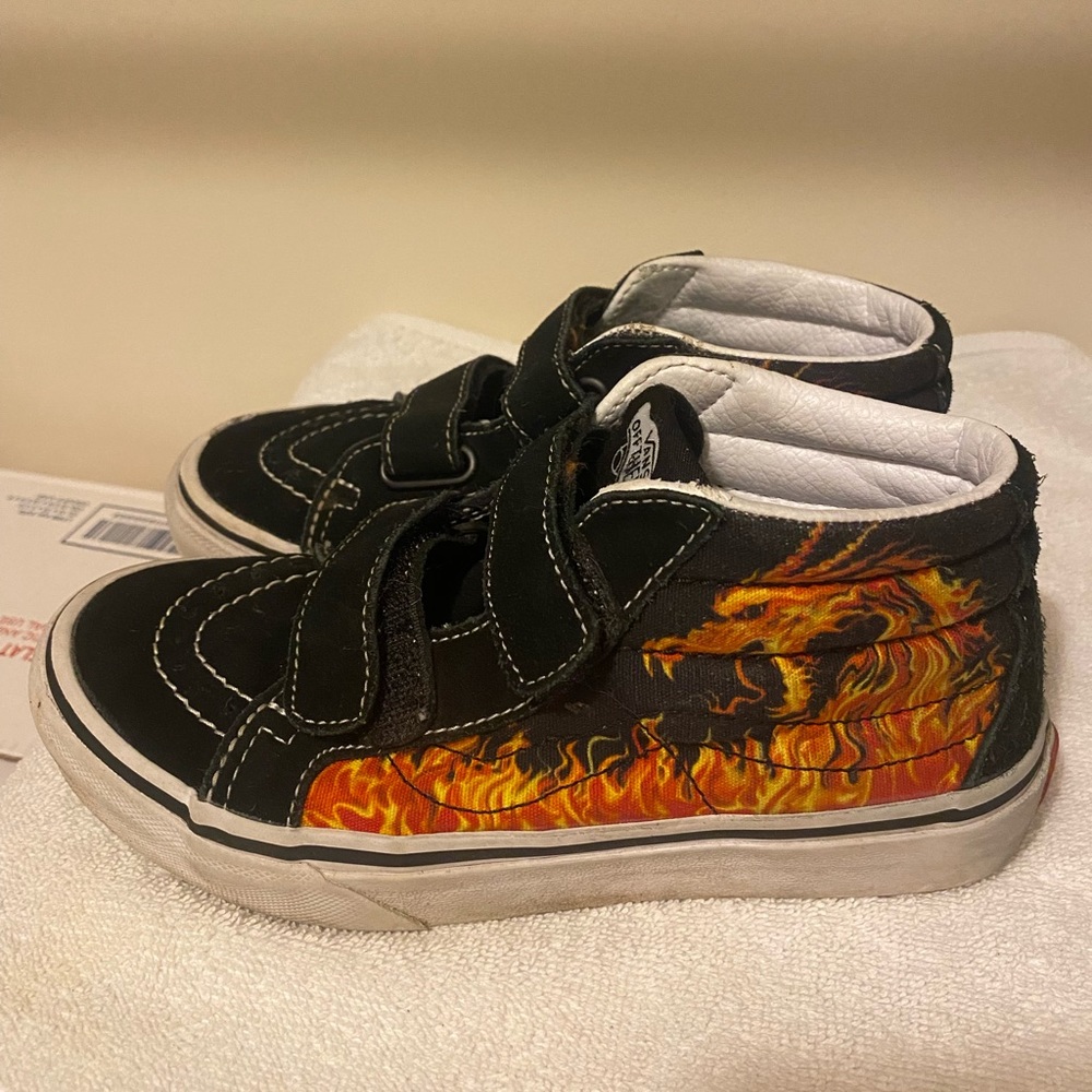 Vans Dragon Flames Kids Skateboard Shoes